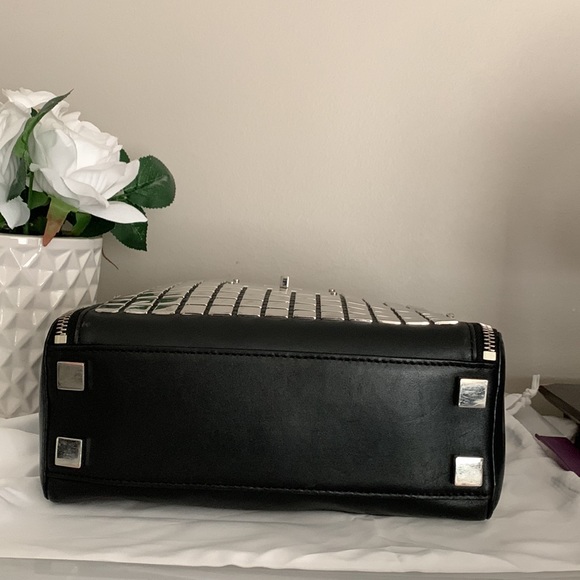 Michael Kors Medium Natalia Tile Shoulder Bag in Black - Picture 11 of 15